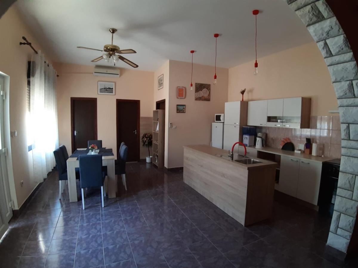 Apartment T&L Vir Zewnętrze zdjęcie